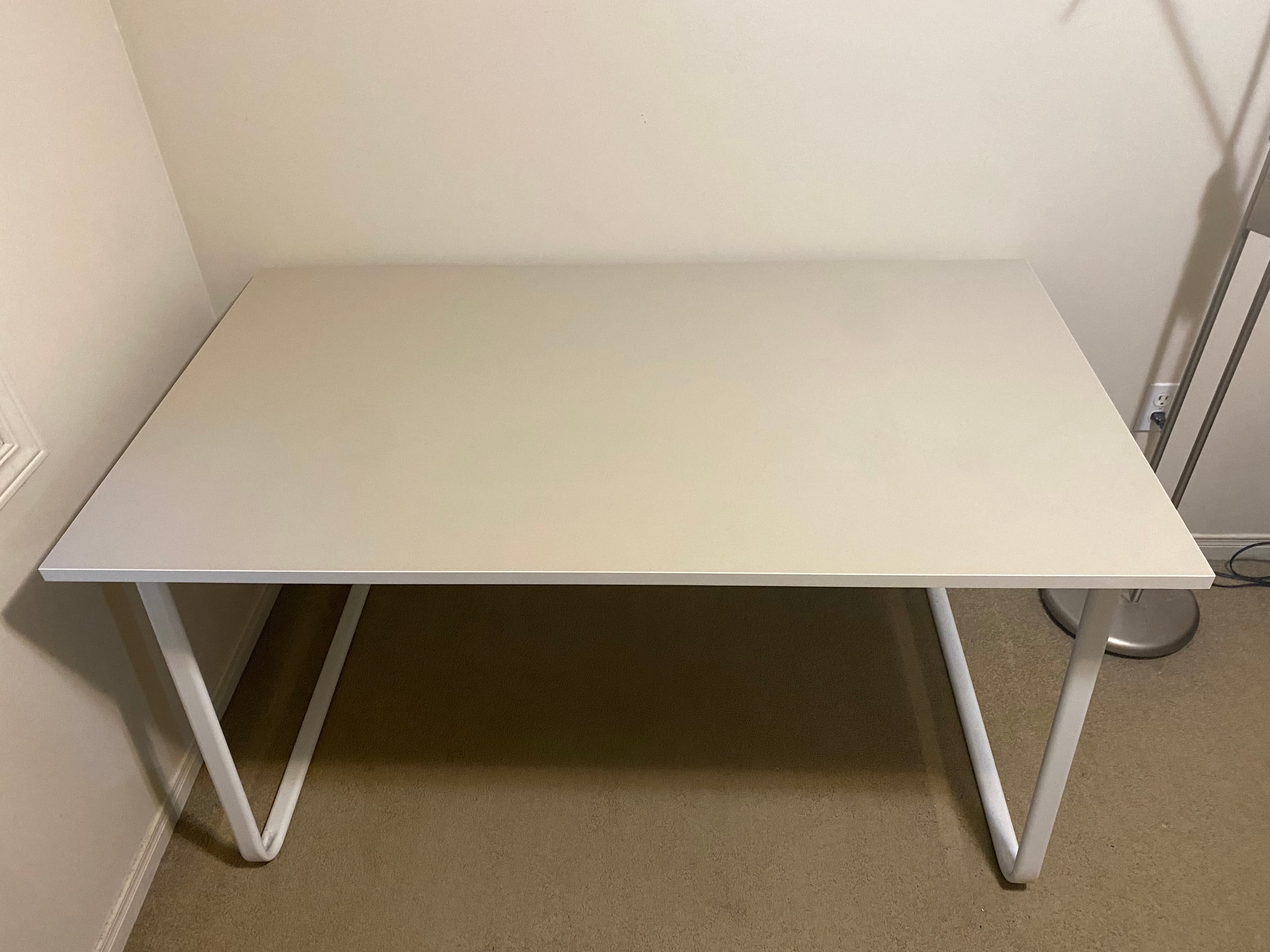 IKEA Table (HUVUDSPLARE) - Image 1